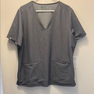 Figs men’s graphite v neck 2 pocket scrub top size XXL